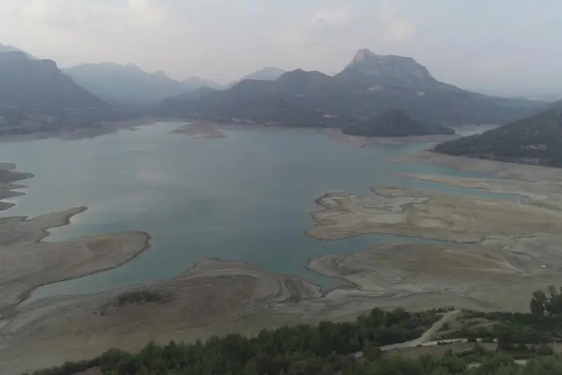 Kozan Barajı'nda korkutan kuraklık: Su seviyesi yüzde 40 düştü