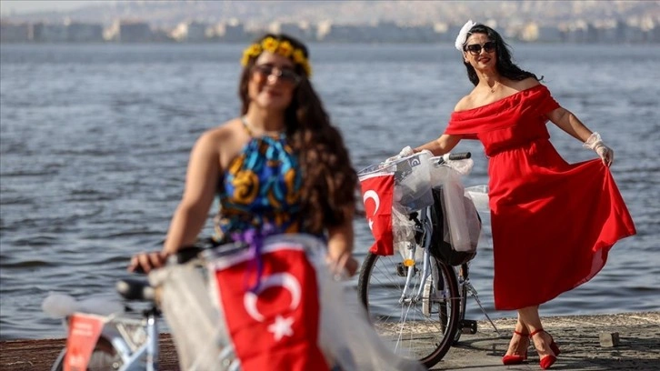 Yurdun birçok bölgesinde 'Süslü Kadınlar Bisiklet Turu' düzenlendi