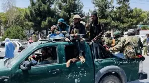 Almanya, Afganistan'daki yerel personelin tahliyesi için Taliban'la doğrudan müzakere yürü
