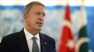 Bakan Akar: Mehmetçiği tehlikeye atmak gibi durumumuz söz konusu olamaz