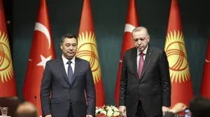 Cumhurbaşkanı Erdoğan Kırgızistan Cumhurbaşkanı Caparov ile telefonda görüştü