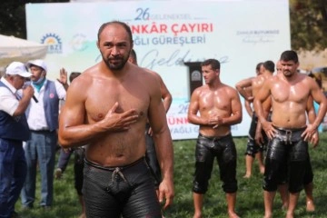 Hünkar Çayırı Yağlı Güreşleri'nin şampiyonu Ali Gürbüz oldu
