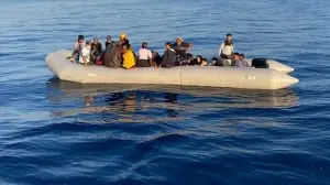 İngiltere göçmenleri taşıyan teknelere 'geri itme taktikleri' uygulamayı planlıyor