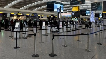 İngiltere, Türkiye'yi seyahat sonrası zorunlu otel karantinası gerektiren kırmızı listeden çıka
