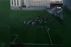 İstanbul'da oynanan hazırlık maçında kavga çıktı