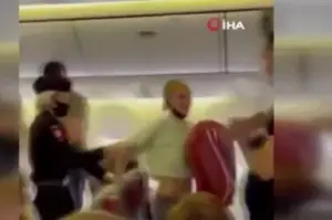 Moskova - Antalya uçağında maskesiz yolcunun gözaltına alınması alkışlandı