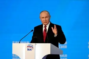 Rus lider Putin kendini karantinaya aldı